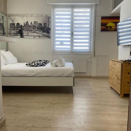 Living Genova Apartment Екстер'єр фото